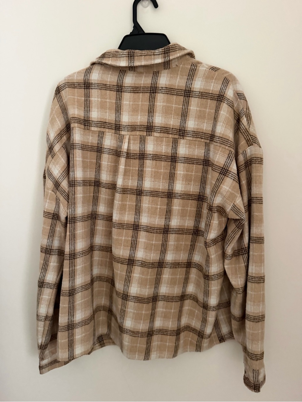 CLOUD TEN - Beige Plaid Button-Up Shacket - Women’s Large - Picture 4 of 4